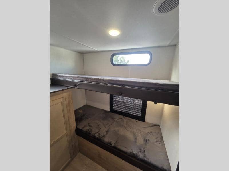 2026 Forest River 2026 Forest River Cherokee Grey Wolf - thumbnail 14