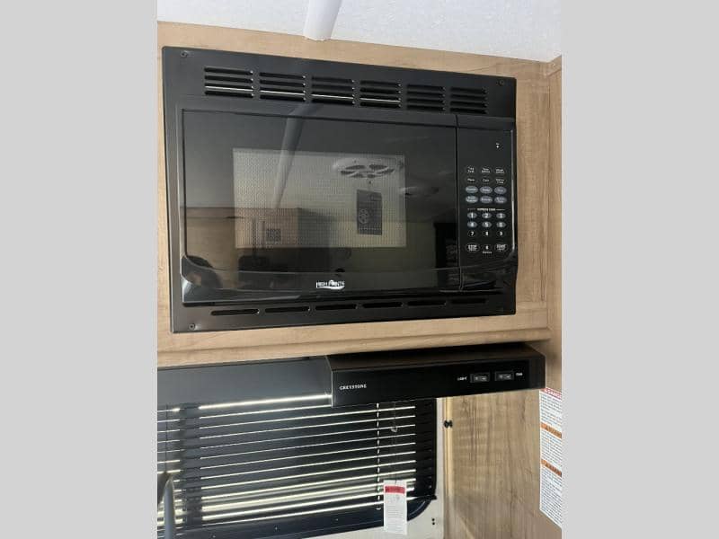 2025 Forest River 2025 Forest River Cherokee Wolf PUP Limited - thumbnail 16