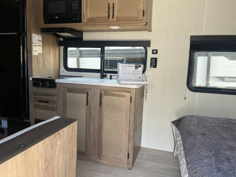 2025 Forest River 2025 Forest River Cherokee Wolf Pup - thumbnail 11