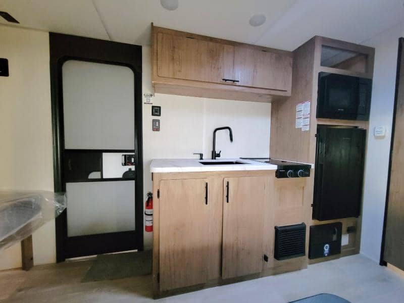 2025 Forest River 2025 Forest River Cherokee Wolf Pup - thumbnail 10