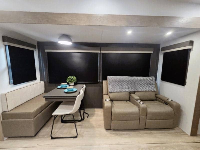 2026 Forest River 2026 Forest River Rockwood Signature - thumbnail 9