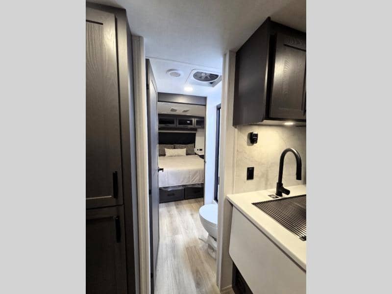 2026 Forest River 2026 Forest River Rockwood Ultra Lite - thumbnail 11