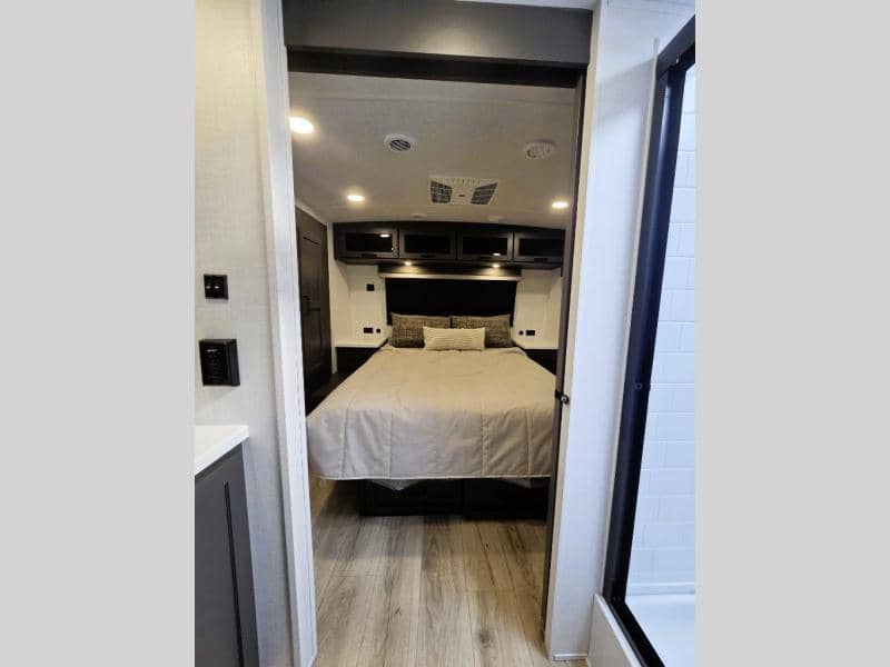 2026 Forest River 2026 Forest River Rockwood Ultra Lite - thumbnail 15