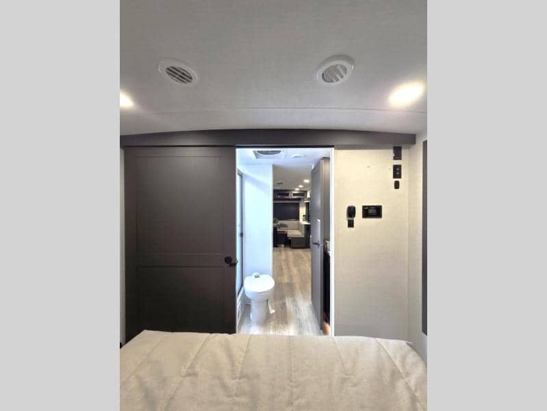 2026 Forest River 2026 Forest River Rockwood Ultra Lite - thumbnail 19