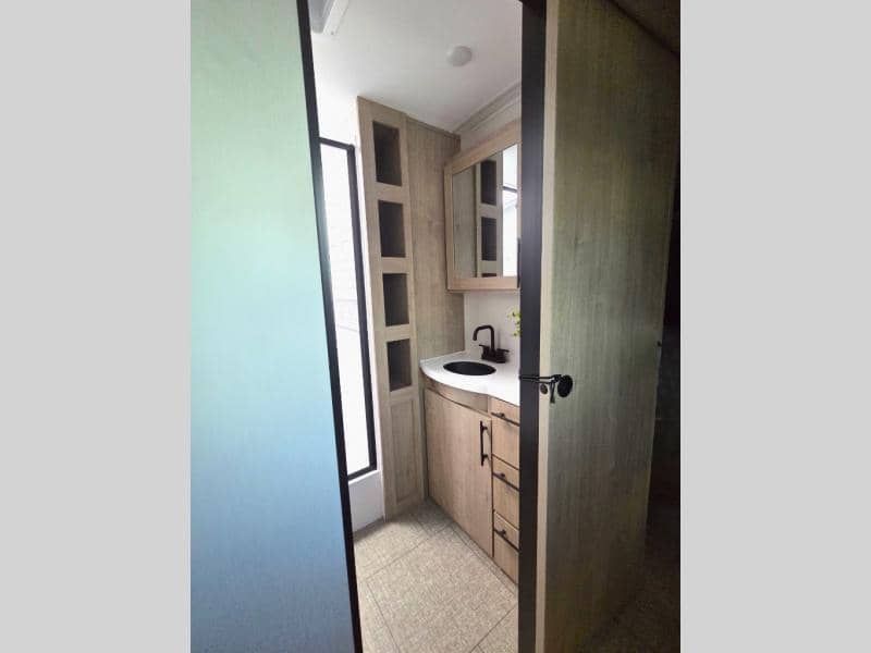 2025 Grand Design 2025 Grand Design Imagine - thumbnail 13