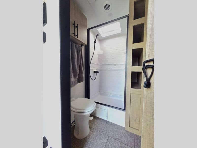 2025 Grand Design 2025 Grand Design Imagine - thumbnail 14