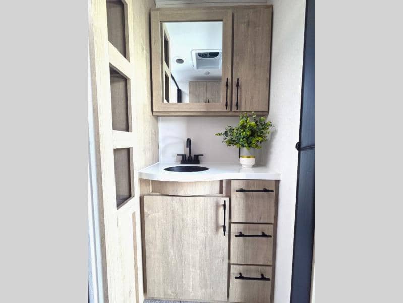 2025 Grand Design 2025 Grand Design Imagine - thumbnail 15