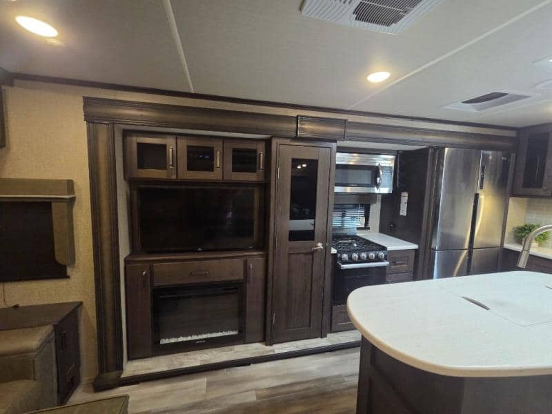 2022 Grand Design 2022 Grand Design Reflection - thumbnail 9