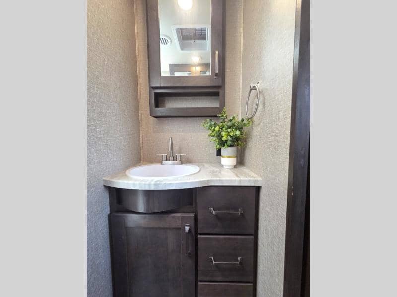 2022 Grand Design 2022 Grand Design Reflection - thumbnail 16