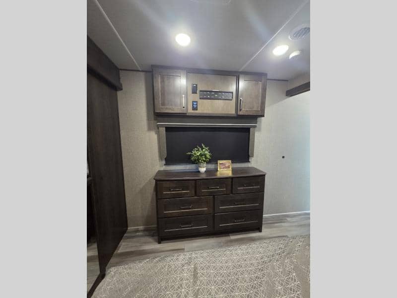 2022 Grand Design 2022 Grand Design Reflection - thumbnail 23