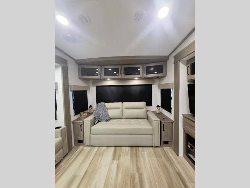 2026 Grand Design 2026 Grand Design Reflection - thumbnail 8