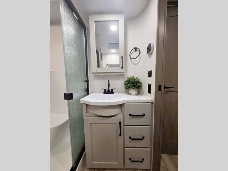 2026 Grand Design 2026 Grand Design Reflection - thumbnail 16