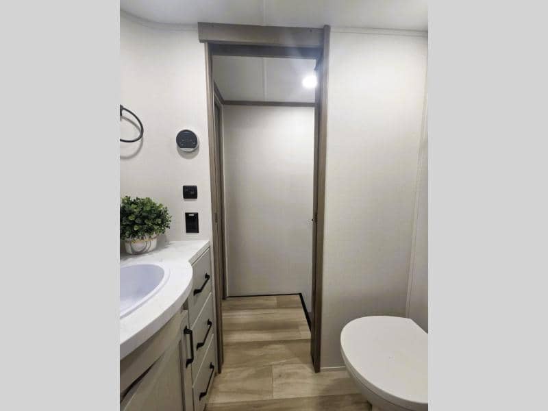 2026 Grand Design 2026 Grand Design Reflection - thumbnail 17