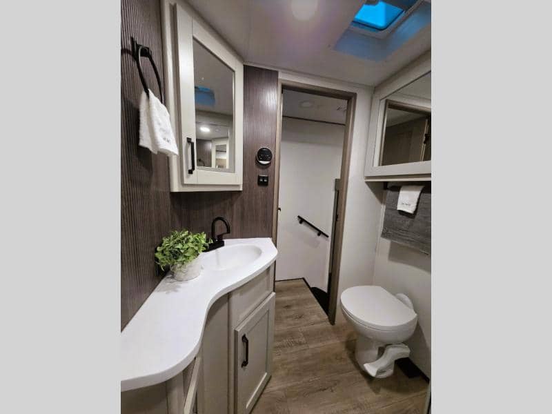 2026 Grand Design 2026 Grand Design Reflection - thumbnail 15