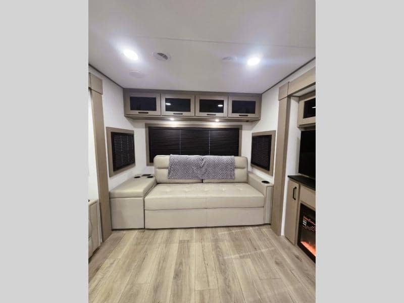 2026 Grand Design 2026 Grand Design Reflection - thumbnail 8