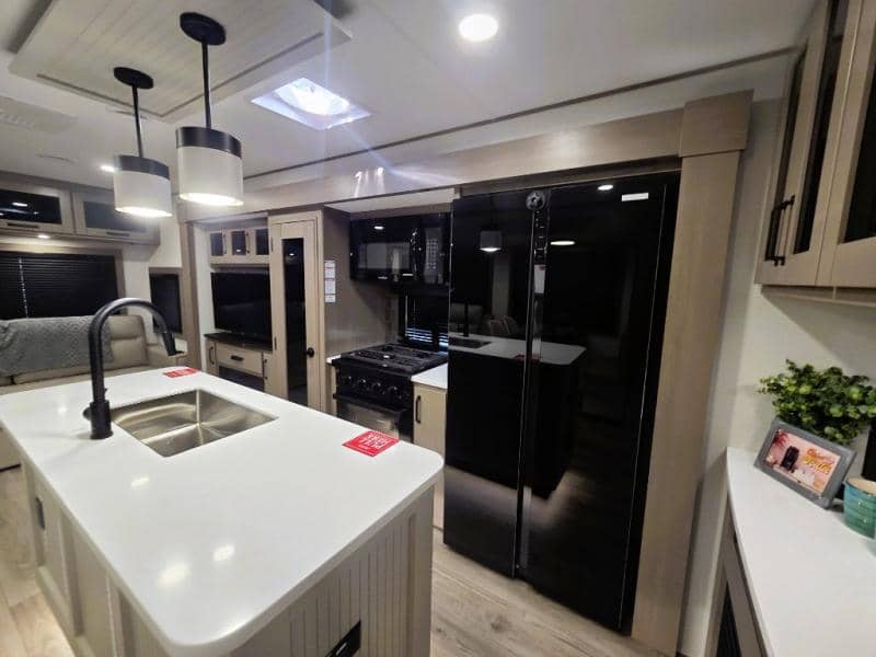 2026 Grand Design 2026 Grand Design Reflection - thumbnail 10