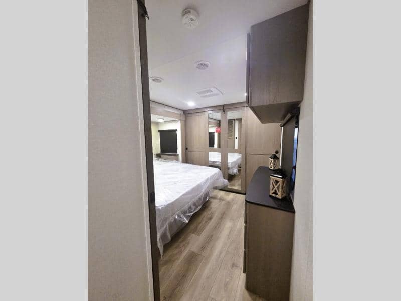 2026 Grand Design 2026 Grand Design Reflection - thumbnail 17