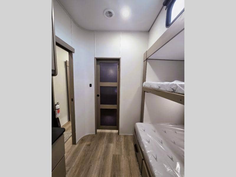 2026 Grand Design 2026 Grand Design Reflection - thumbnail 16