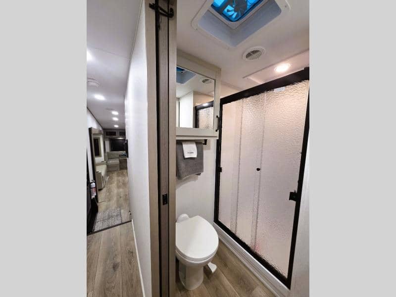 2026 Grand Design 2026 Grand Design Reflection - thumbnail 18