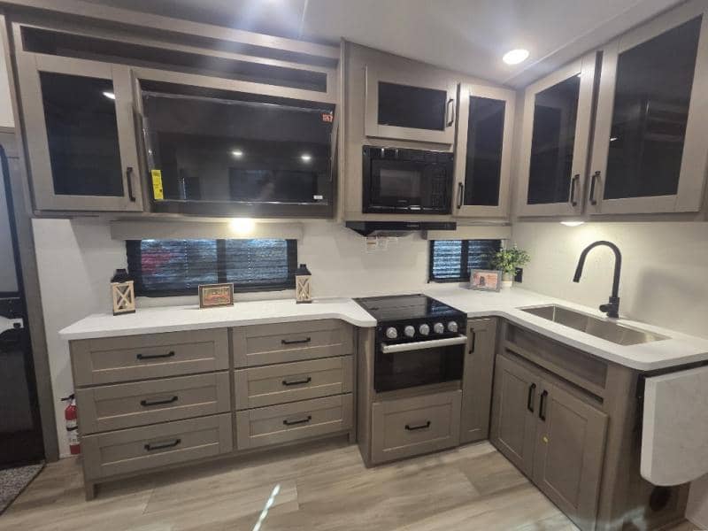 2026 Grand Design 2026 Grand Design Reflection 100 Series - thumbnail 7