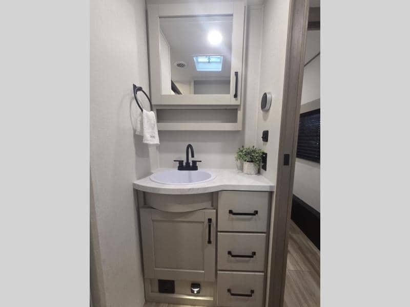 2026 Grand Design 2026 Grand Design Reflection 100 Series - thumbnail 17