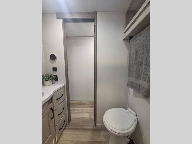 2026 Grand Design 2026 Grand Design Reflection 100 Series - thumbnail 18