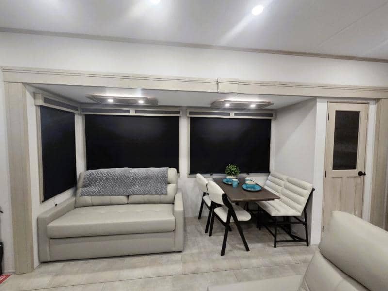 2026 Grand Design 2026 Grand Design Solitude - thumbnail 10