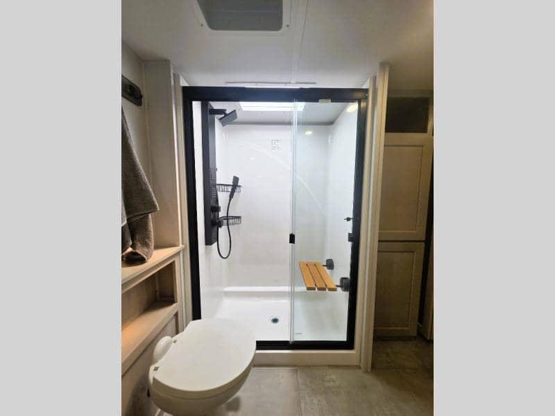 2026 Grand Design 2026 Grand Design Solitude - thumbnail 26