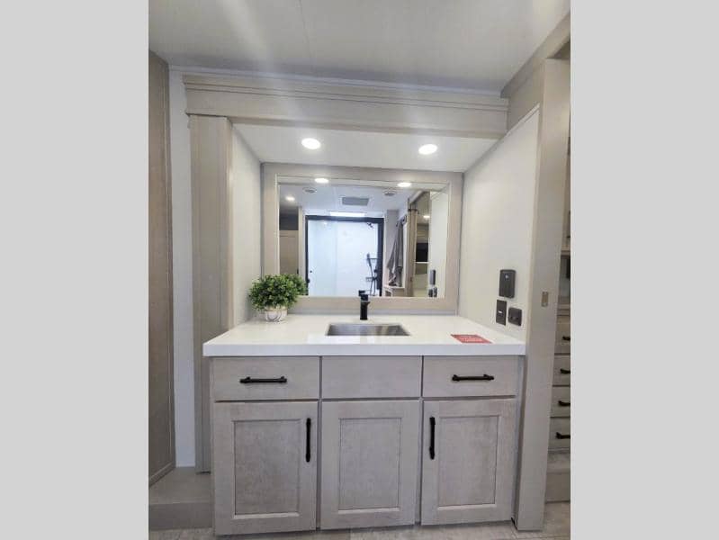 2026 Grand Design 2026 Grand Design Solitude - thumbnail 29