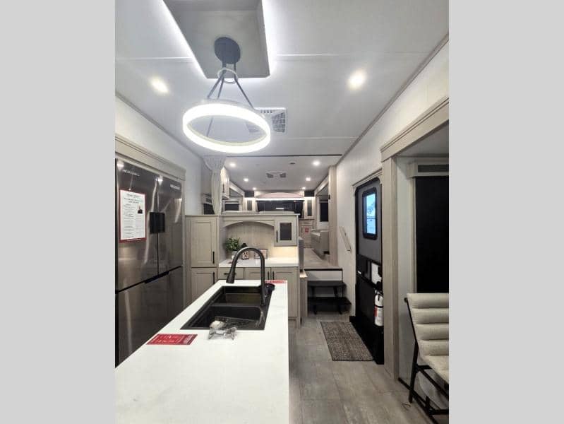 2026 Grand Design 2026 Grand Design Solitude - thumbnail 9