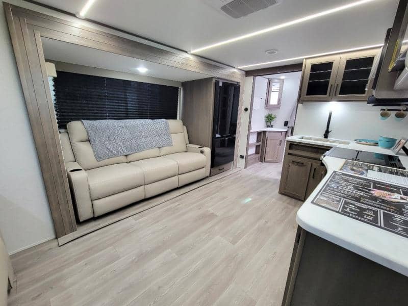 2026 Grand Design 2026 Grand Design Transcend - thumbnail 6