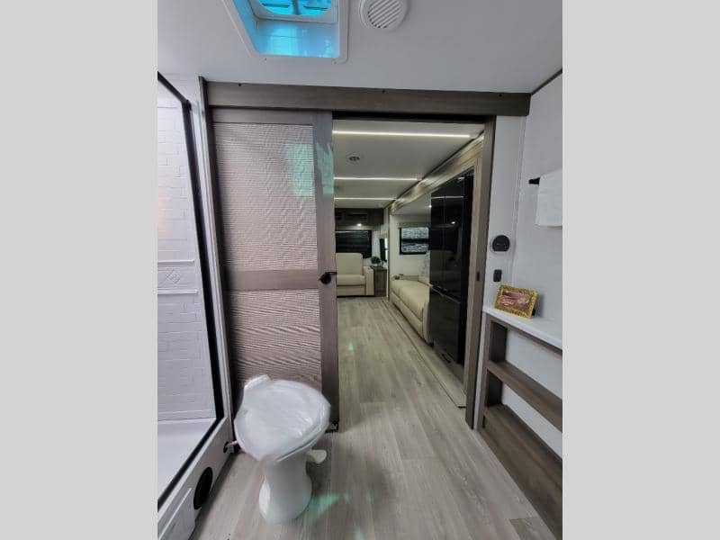 2026 Grand Design 2026 Grand Design Transcend - thumbnail 14