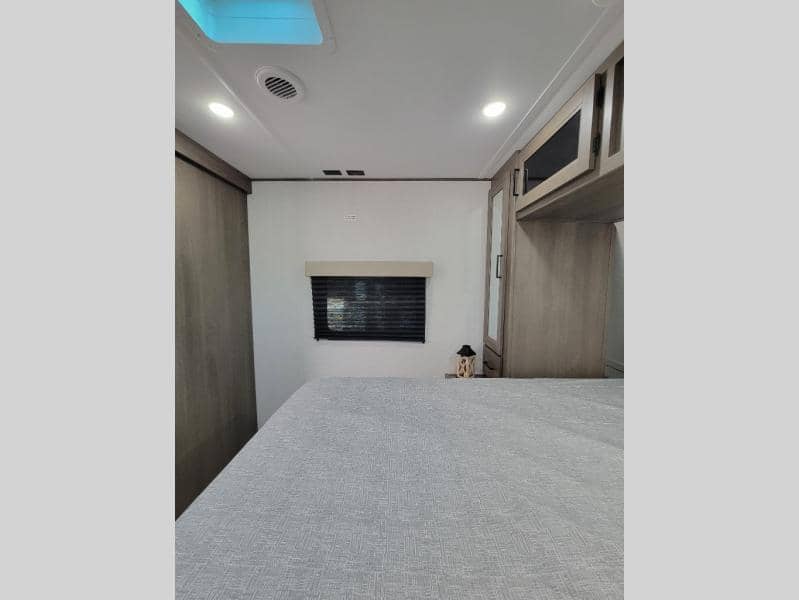 2026 Grand Design 2026 Grand Design Transcend - thumbnail 16