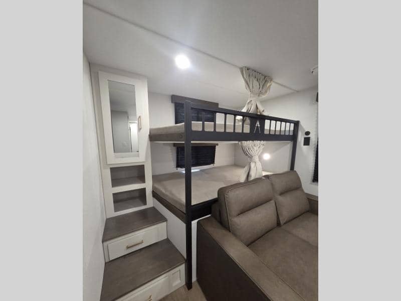 2026 Grand Design 2026 Grand Design Transcend - thumbnail 8