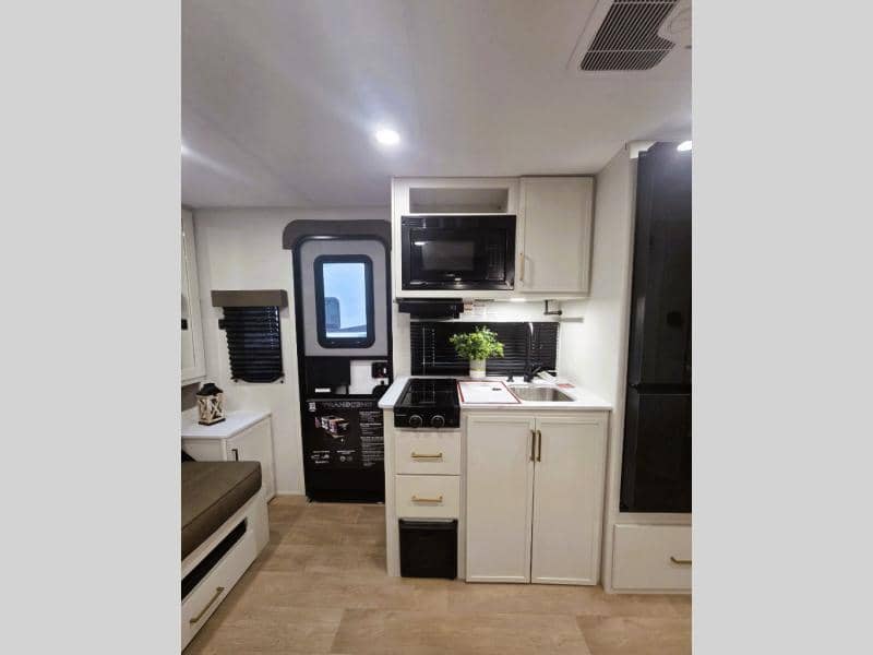 2026 Grand Design 2026 Grand Design Transcend - thumbnail 7