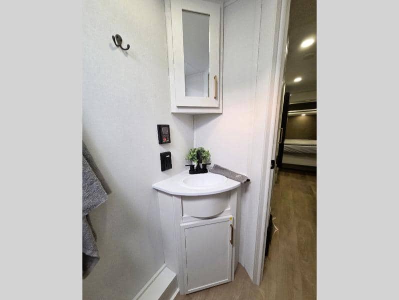 2026 Grand Design 2026 Grand Design Transcend - thumbnail 17