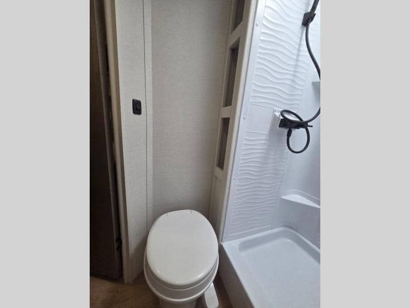 2026 Grand Design 2026 Grand Design Transcend - thumbnail 18