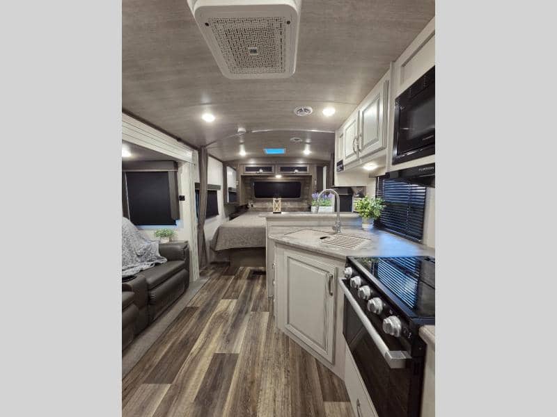 2023 Keystone RV 2023 Keystone RV Keystone Cougar - thumbnail 9