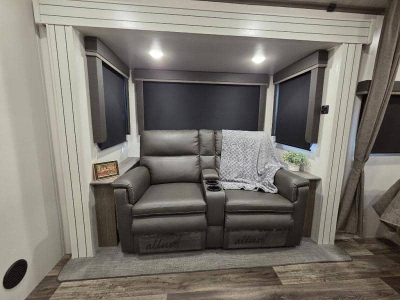 2023 Keystone RV 2023 Keystone RV Keystone Cougar - thumbnail 10