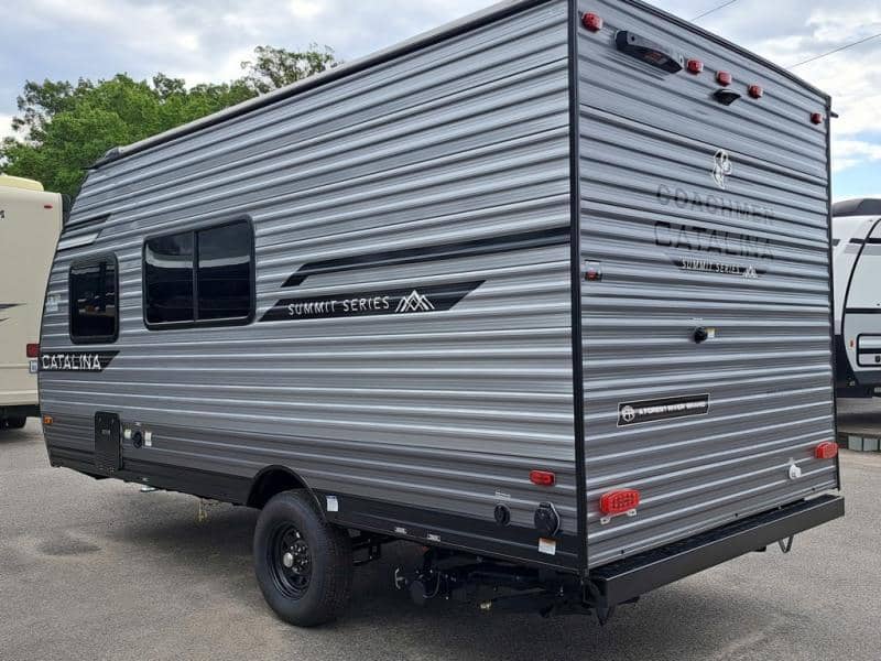 2026 Coachmen 2026 Coachmen Catalina Summit Series 7 - thumbnail 3