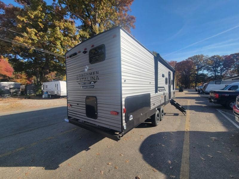 2026 Coachmen 2026 Coachmen Catalina Summit Series 8 - thumbnail 6