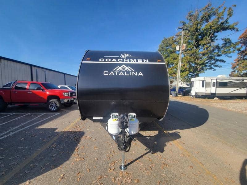 2026 Coachmen 2026 Coachmen Catalina Summit Series 8 - thumbnail 9