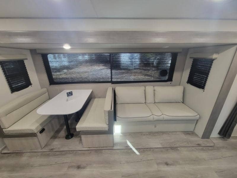 2026 Coachmen 2026 Coachmen Catalina Summit Series 8 - thumbnail 15