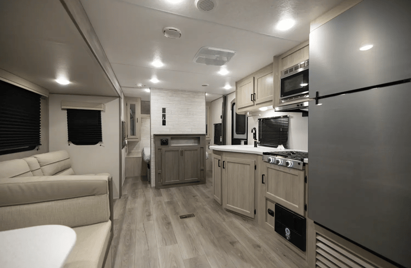 2026 Coachmen 2026 Coachmen Catalina Summit Series 8 - thumbnail 26