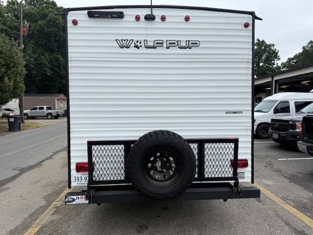 2024 Forest River 2024 Forest River Cherokee Wolf Pup - thumbnail 5