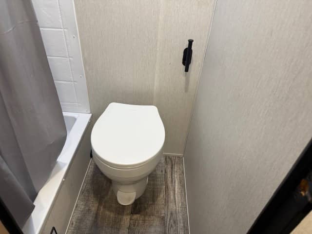 2024 Forest River 2024 Forest River Cherokee Wolf Pup - thumbnail 15