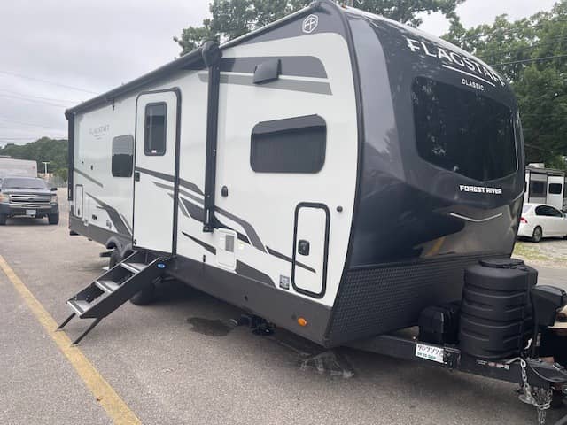 2026 Forest River 2026 Forest River Flagstaff Classic - thumbnail 1