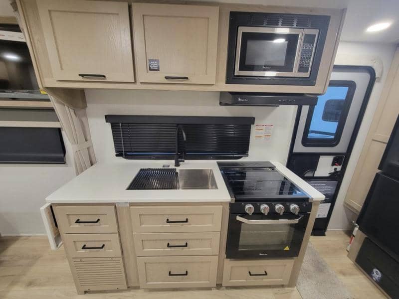 2026 Forest River 2026 Forest River Flagstaff Micro Lite - thumbnail 16