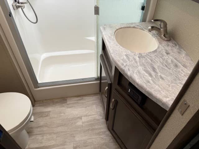 2020 Grand Design 2020 Grand Design Solitude - thumbnail 21