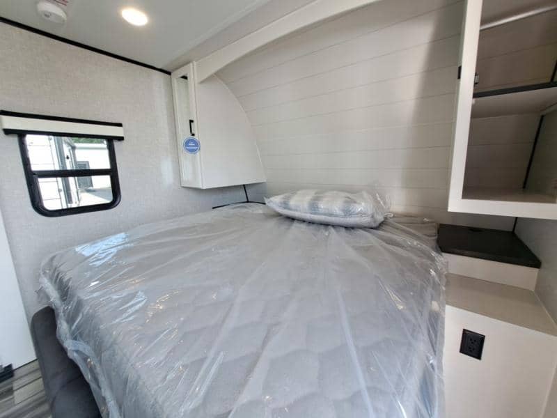 2025 Jayco 2025 Jayco Jay Feather - thumbnail 8